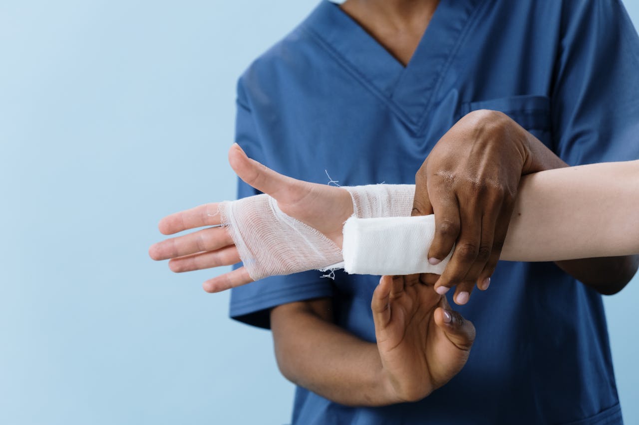 Wound Care 11 pexels-photo-5721555-5721555.jpg